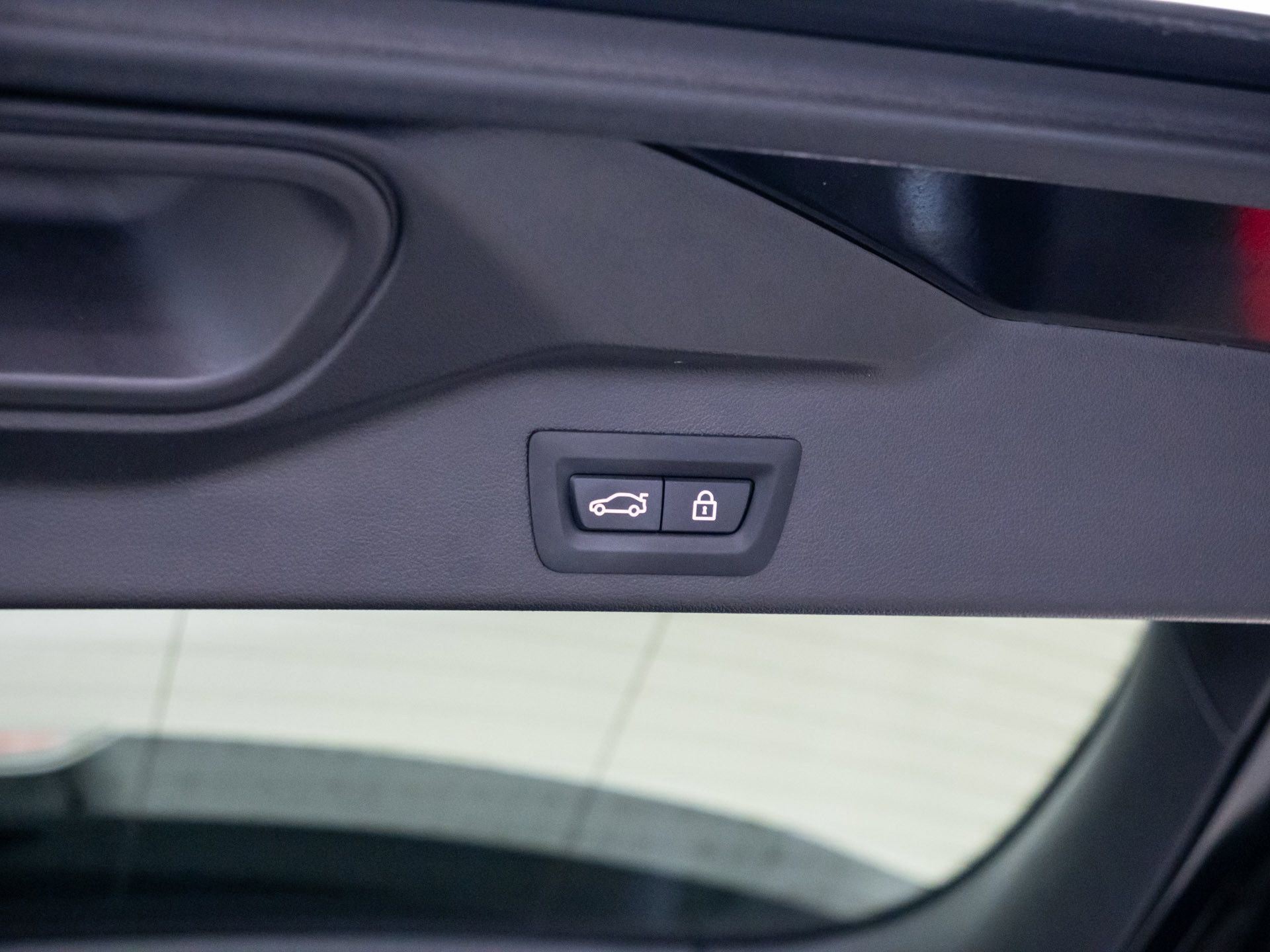 Certified 2023 BMW X5 M50i w/ Executive Package image 34