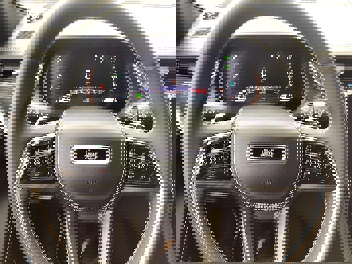 Used 2024 Jeep Grand Cherokee Overland image 13