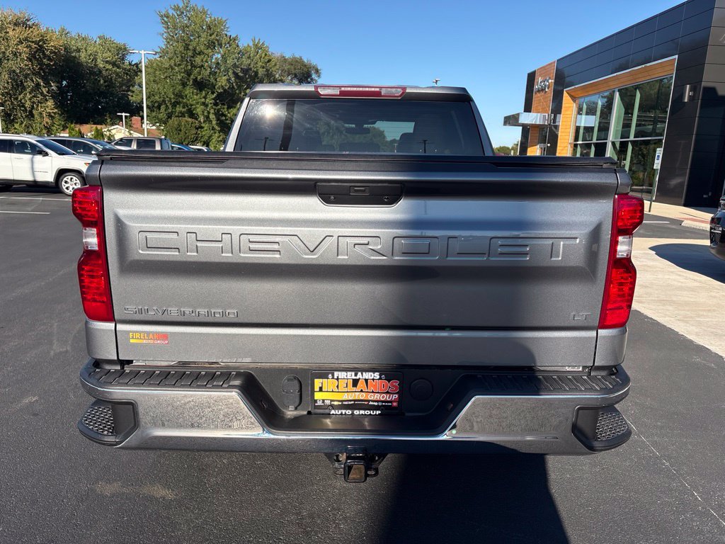 Used 2022 Chevrolet Silverado 1500 LT AWD/4WD image 4