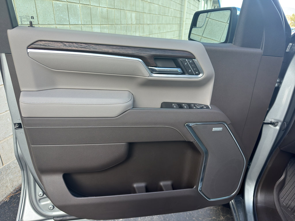 New 2026 GMC Sierra 1500 SLT w/ SLT Convenience Package image 17