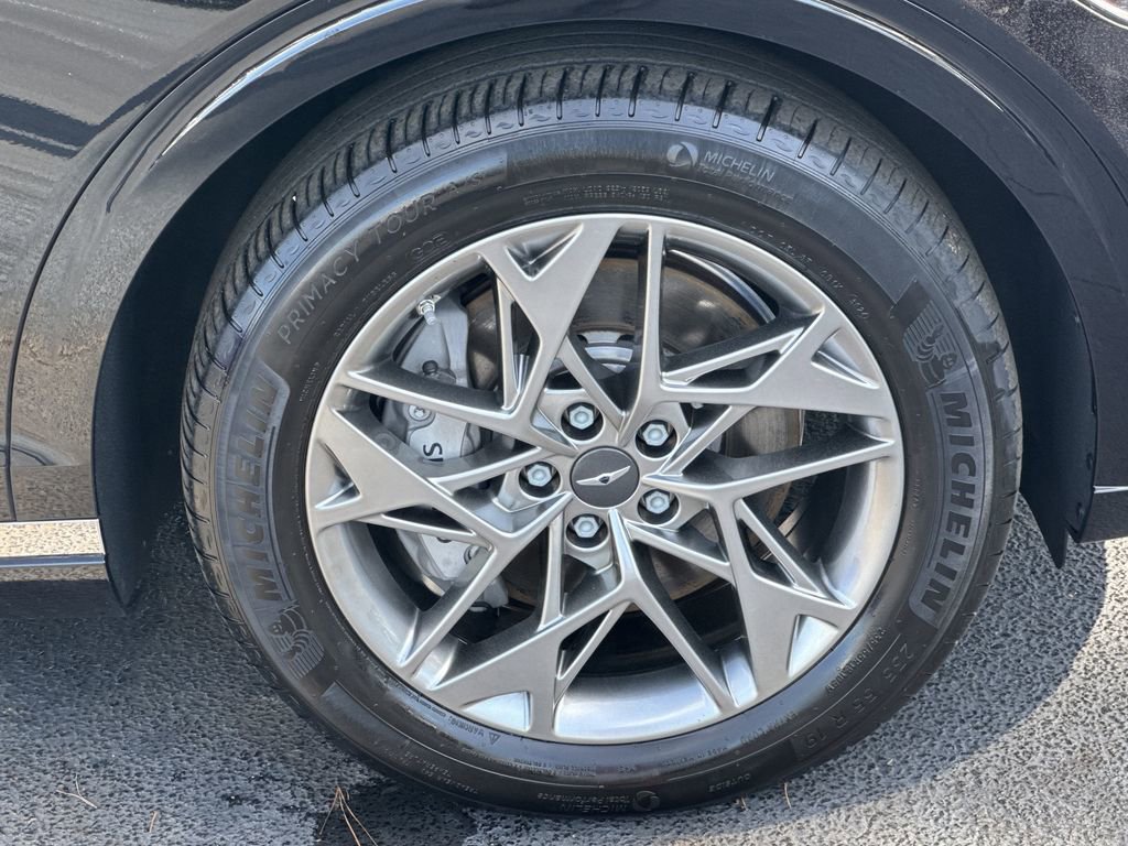 Used 2025 Genesis GV70 2.5T w/ Select Package image 12