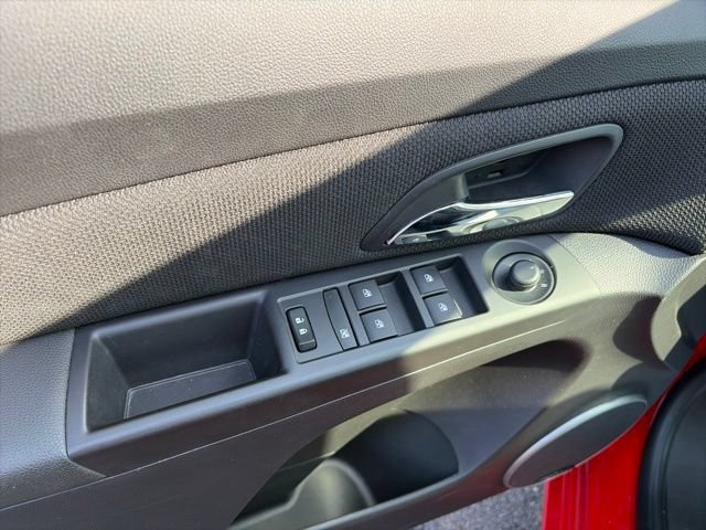 Used 2016 Chevrolet Cruze LT w/ Sun And Sound Package FWD image 7