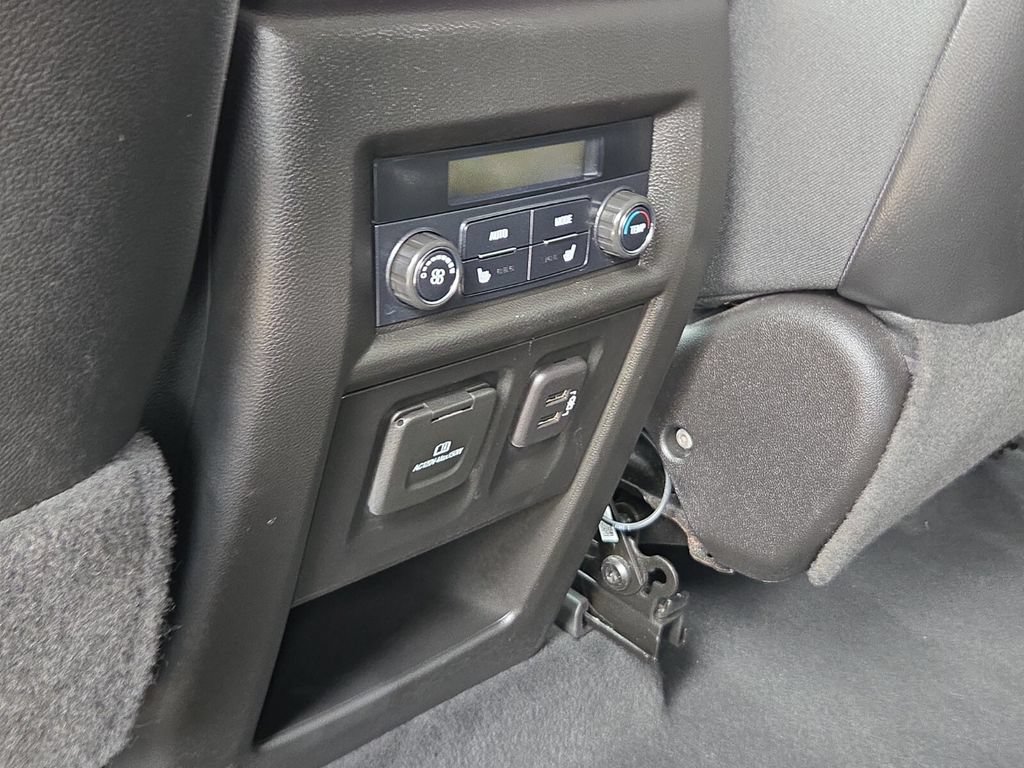 Used 2019 Chevrolet Traverse Premier w/ Driver Confidence II Package FWD image 16
