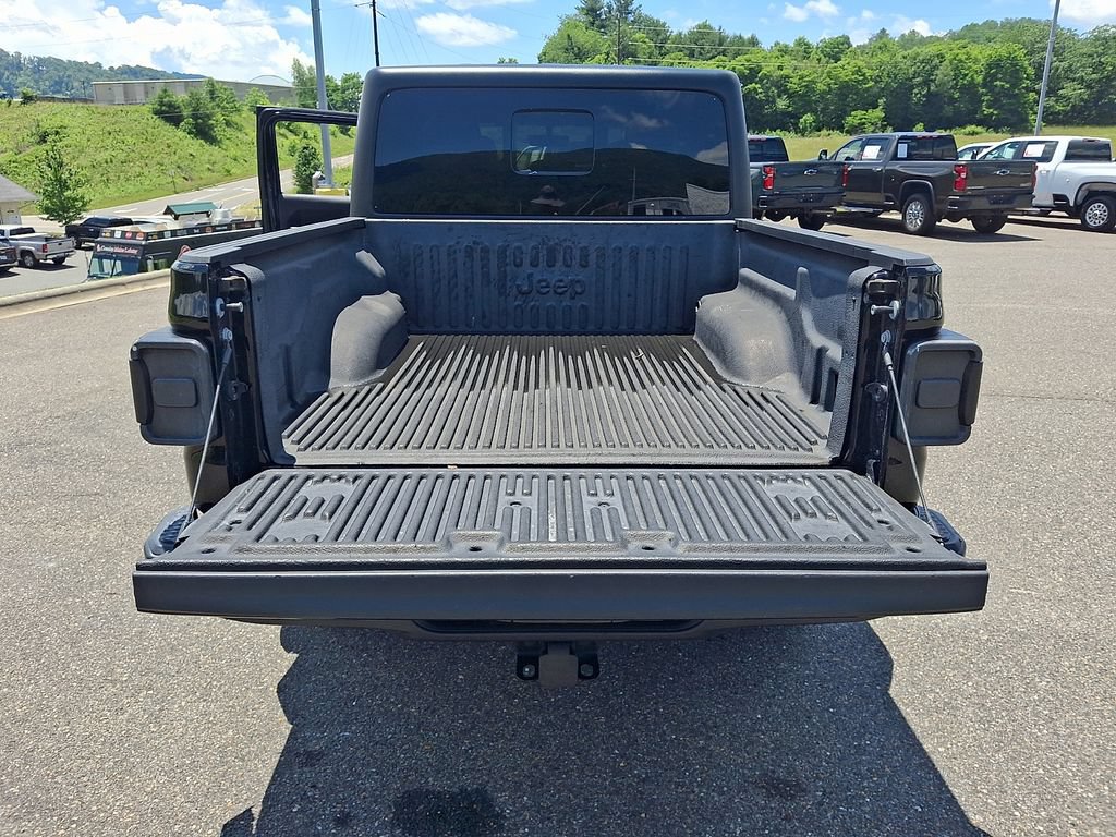Used 2022 Jeep Gladiator Overland w/ Popular Equipment Package AWD/4WD image 29