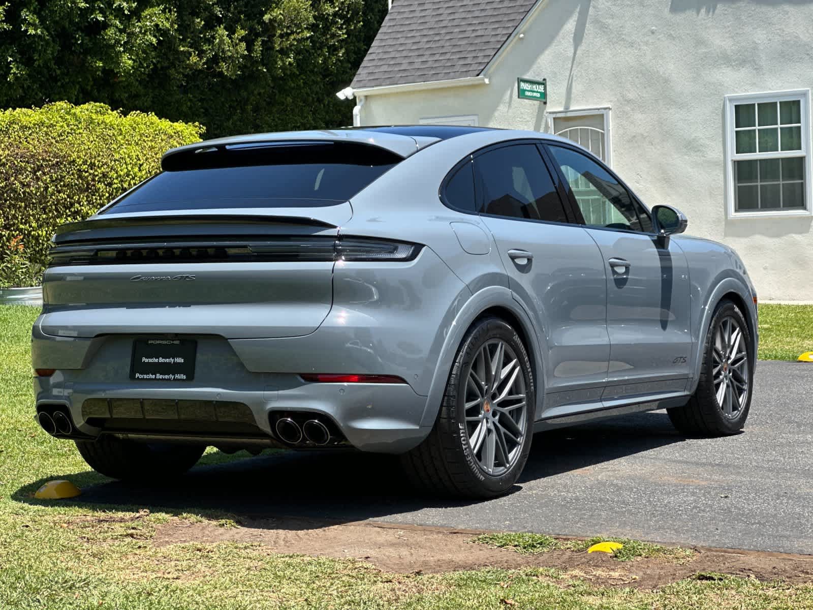 New 2026 Porsche Cayenne GTS AWD/4WD image 8