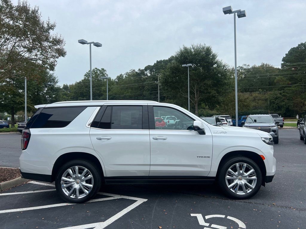 Used 2024 Chevrolet Tahoe High Country w/ Premium Package AWD/4WD image 4