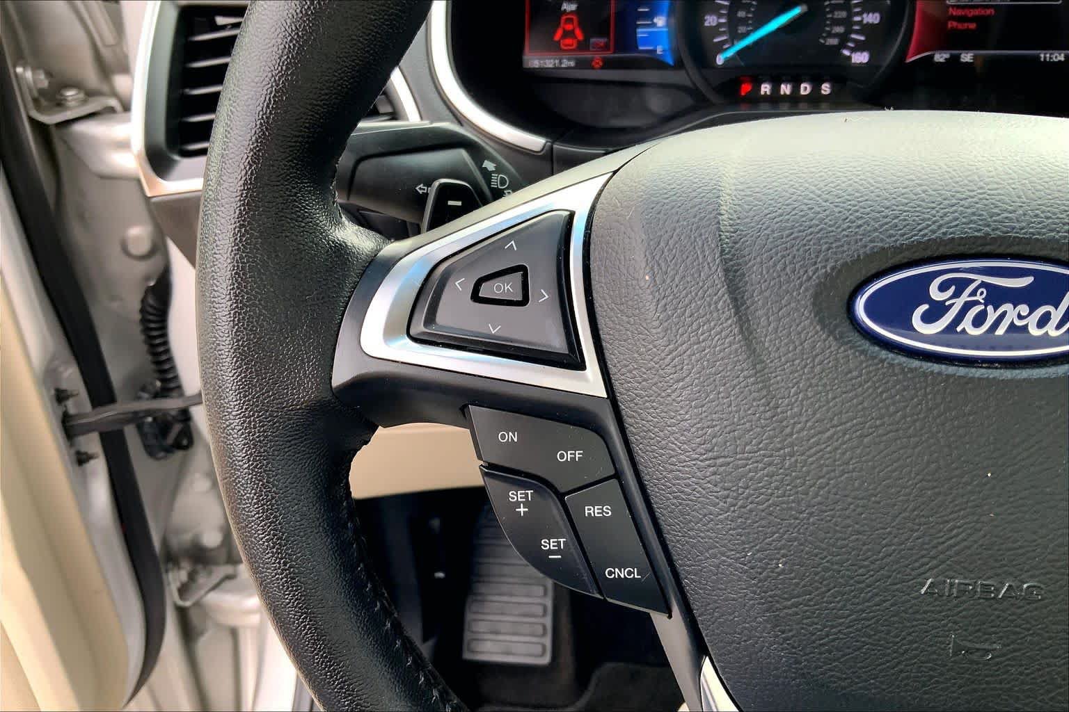 Used 2018 Ford Edge Titanium w/ Equipment Group 301A FWD image 21