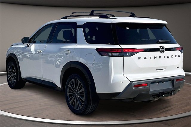 New 2026 Nissan Pathfinder SL image 3