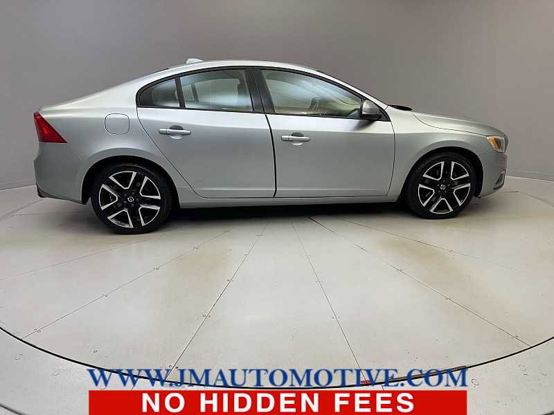 Used 2018 Volvo S60 T5 Dynamic w/ Vision Package image 6