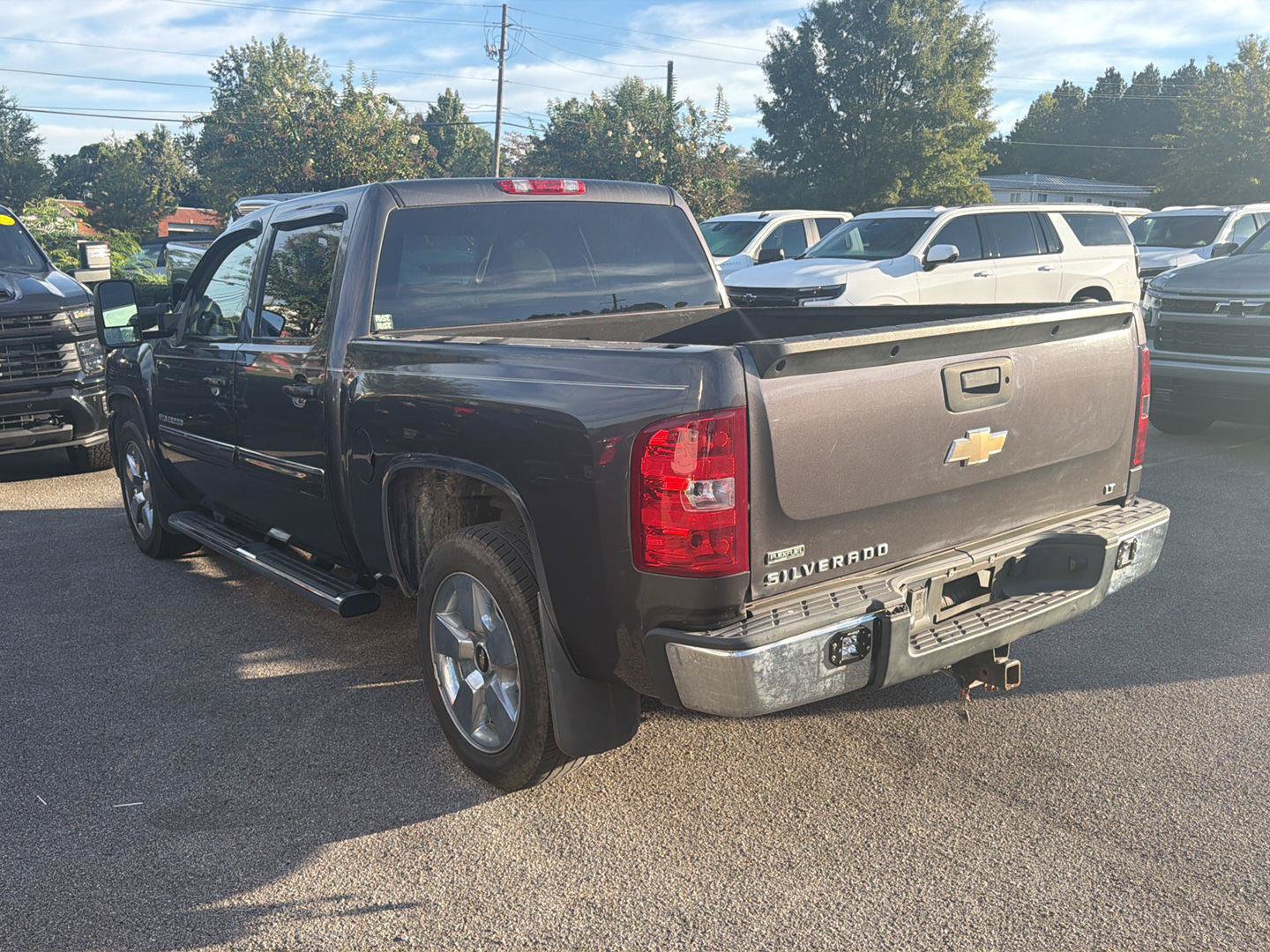Used 2011 Chevrolet Silverado 1500 LT w/ Florida Edition RWD image 2