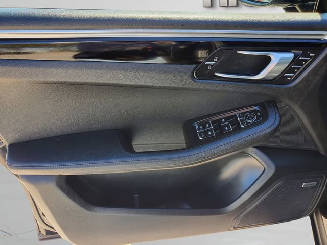 Used 2022 Porsche Macan Base image 18