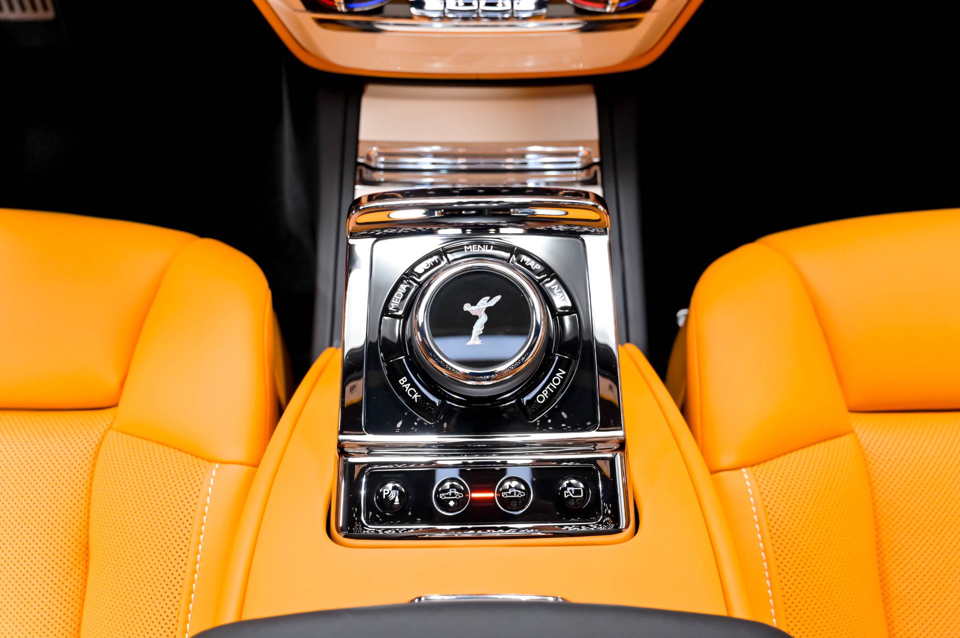 Used 2022 Rolls-Royce Phantom Sedan w/ The Phantom Package RWD image 43