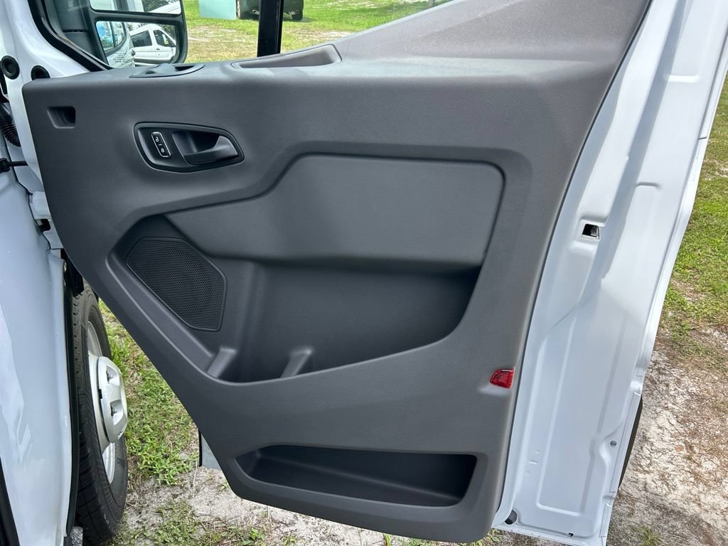 New 2026 Ford Transit 250 148 High Roof AWD w/ Load Area Protection Package image 32