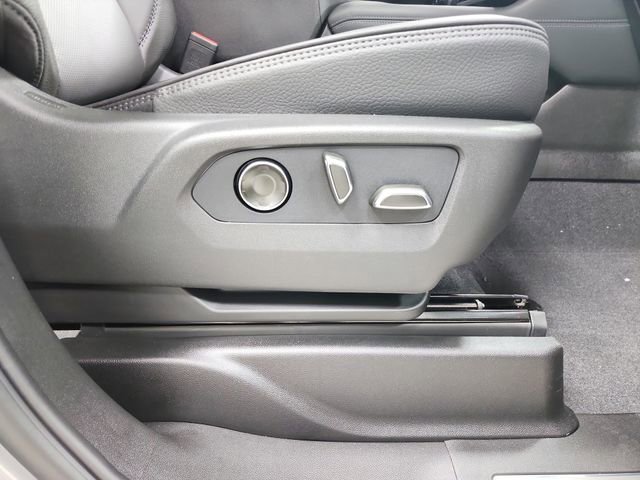 New 2026 GMC Yukon Denali w/ Sun & Power Step Package RWD image 40