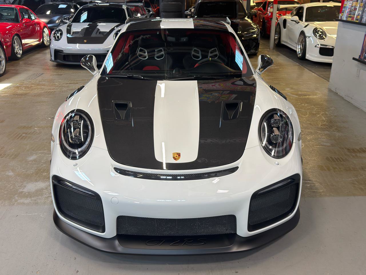Used 2018 Porsche 911 GT2 RS RWD image 3