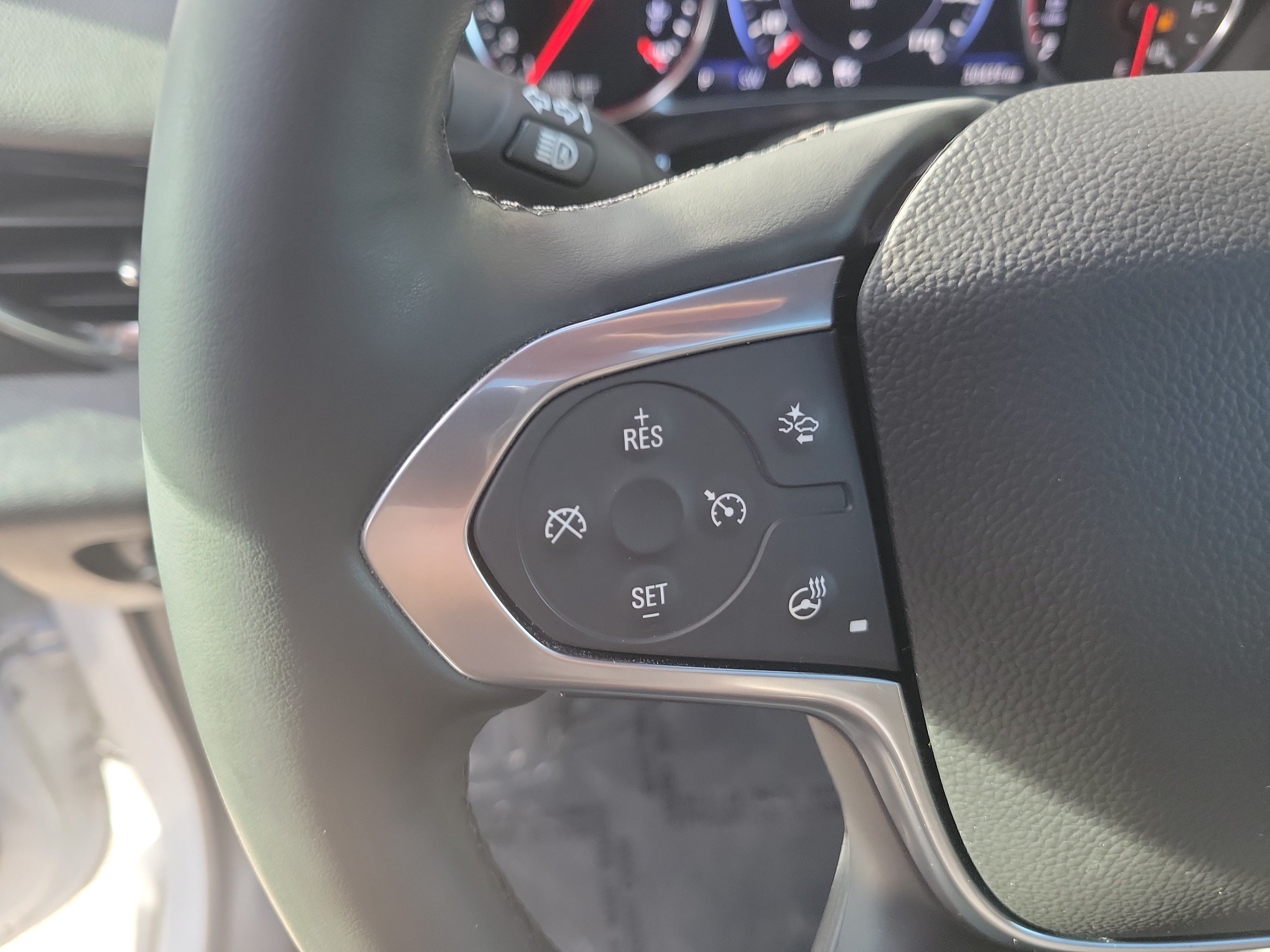 Used 2023 Chevrolet Traverse High Country FWD image 32