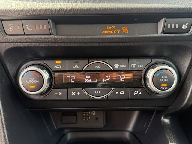 Used 2018 MAZDA MAZDA3 Grand Touring w/ Premium Equipment Package FWD image 22