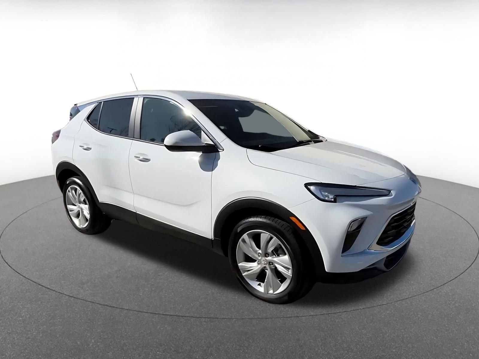 Used 2025 Buick Encore GX Preferred image 2