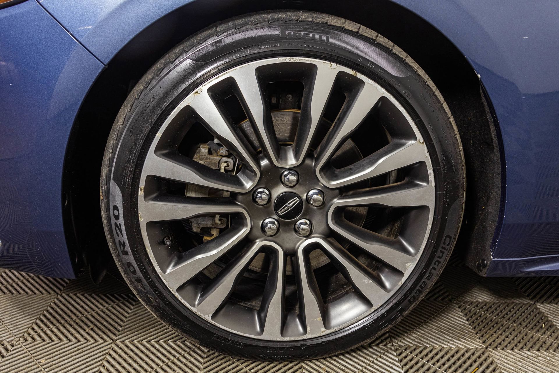 Used 2018 Lincoln Continental Select image 50