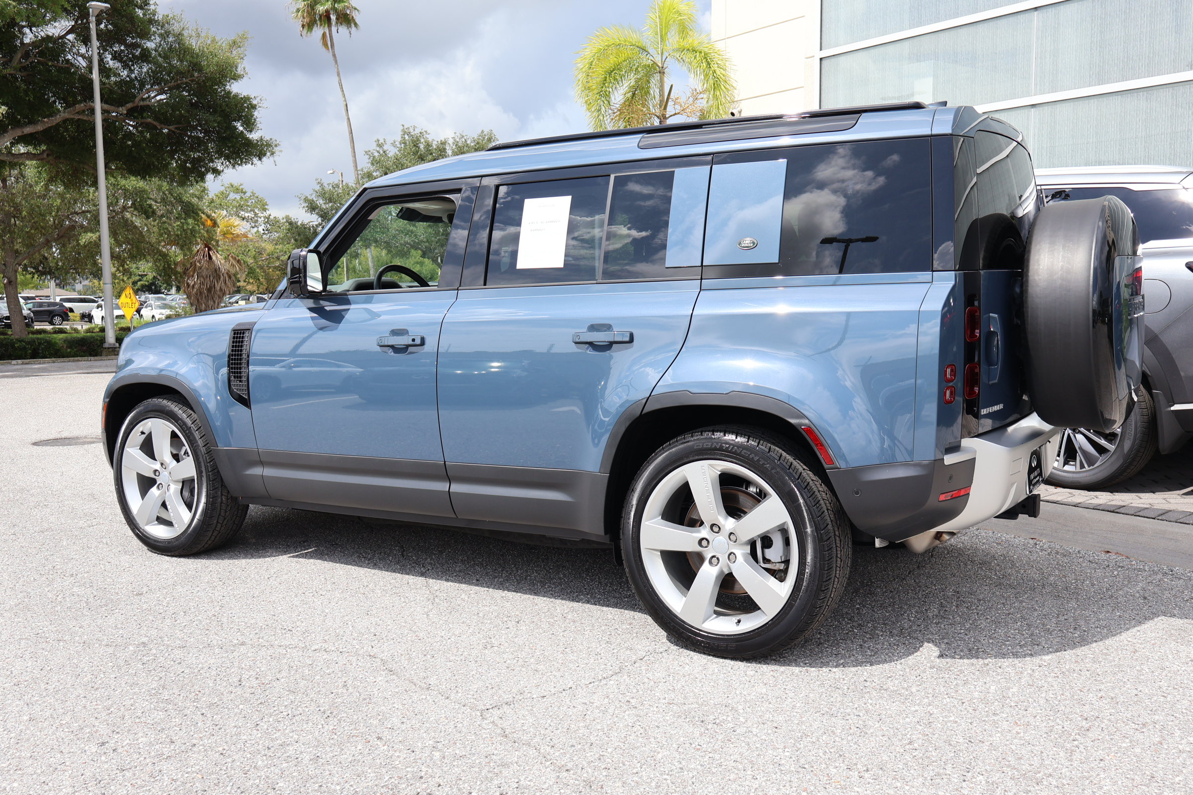 Used 2023 Land Rover Defender 110 S AWD/4WD image 6