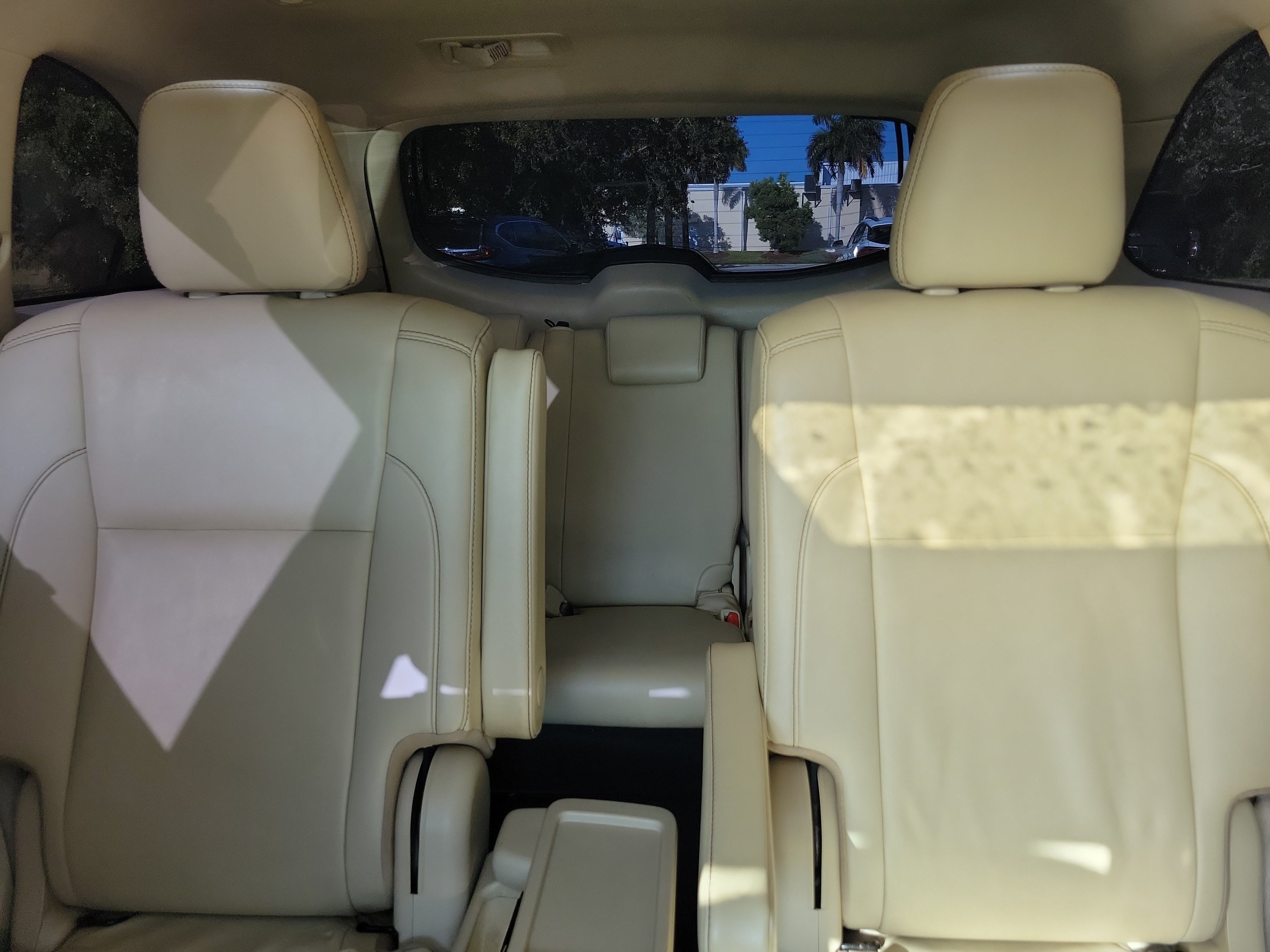 Used 2019 Toyota Highlander XLE FWD image 40