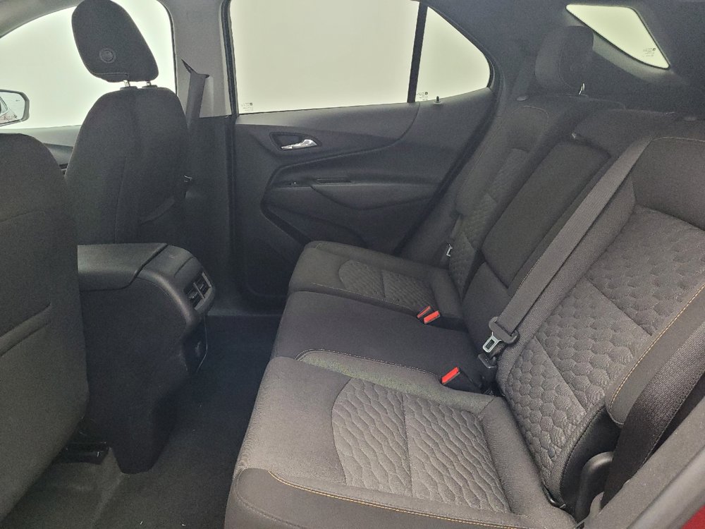 Used 2018 Chevrolet Equinox LT image 18