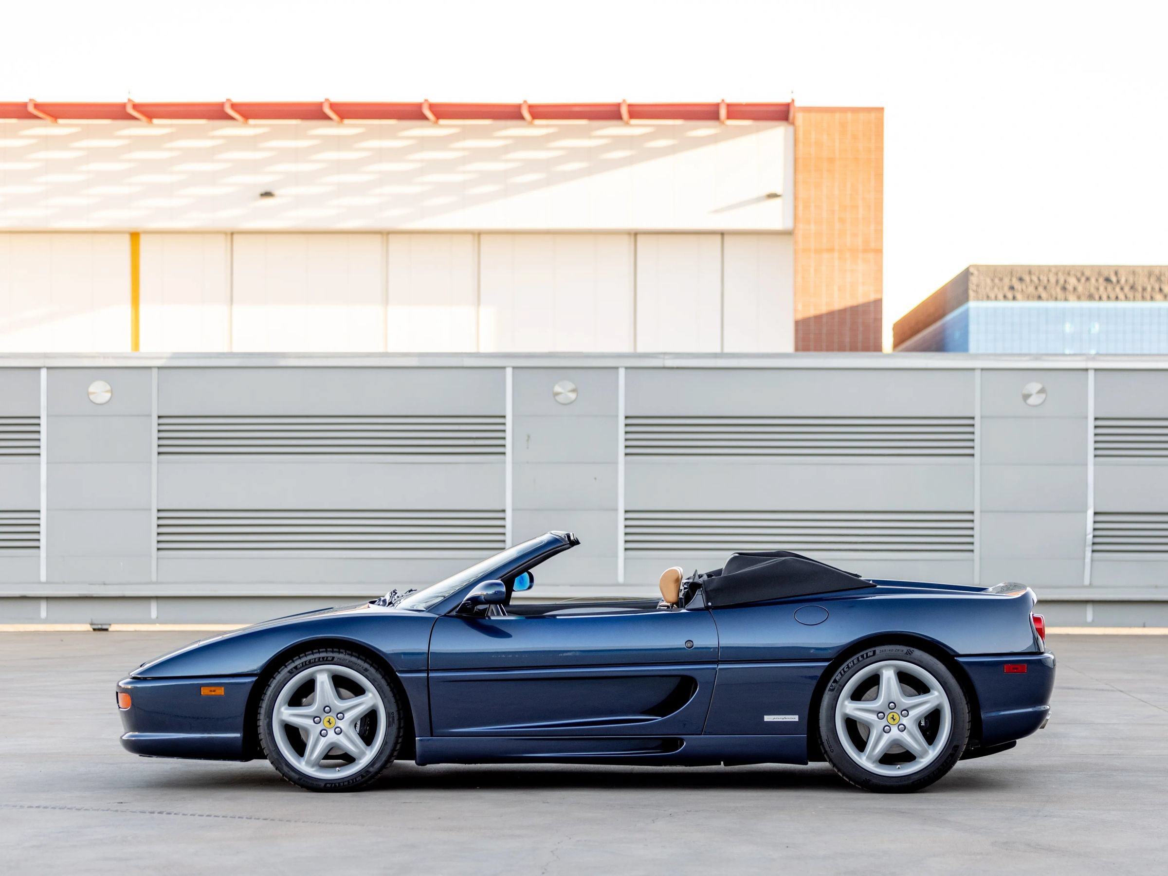 Used 1995 Ferrari F355 Spider RWD image 5