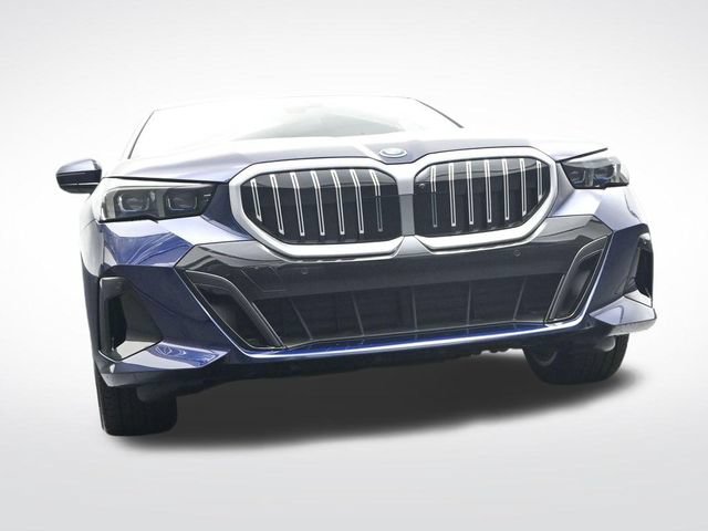 New 2027 BMW 550e xDrive AWD/4WD image 39