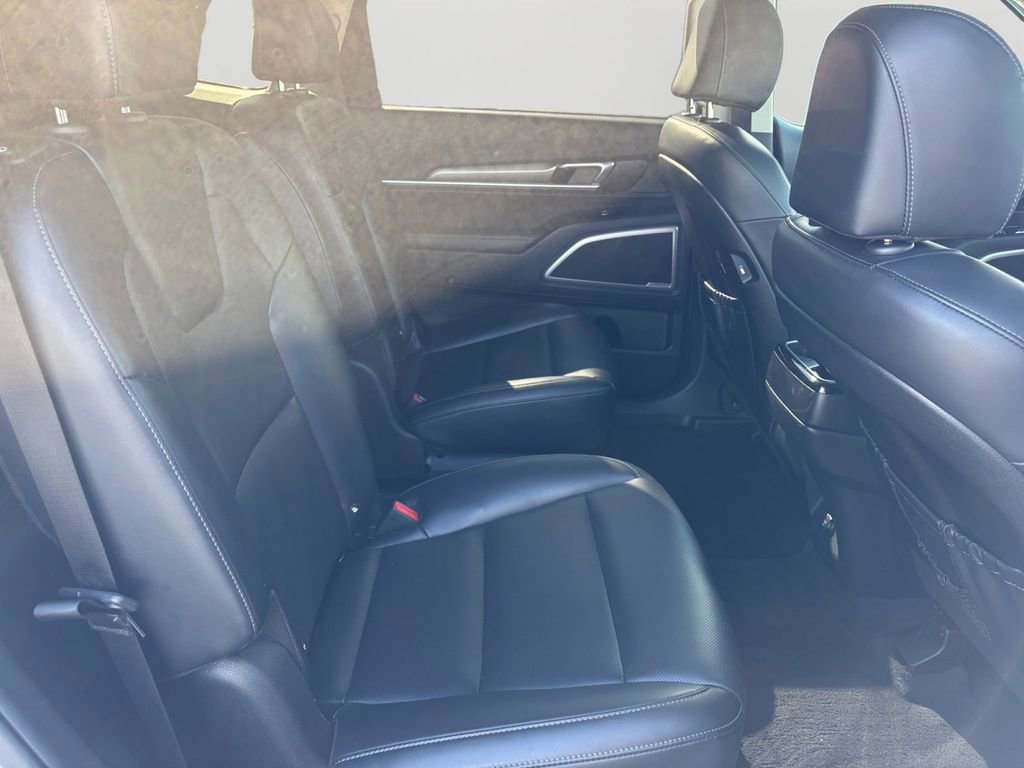 Used 2022 Kia Telluride S image 11