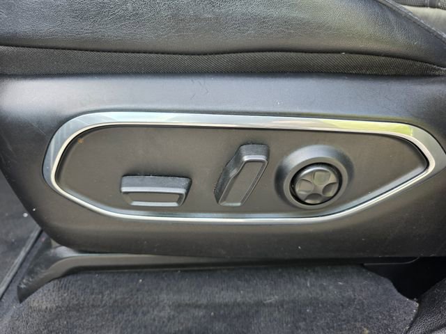 Used 2024 Jeep Wagoneer L Series II w/ Flexible Seating Group image 14