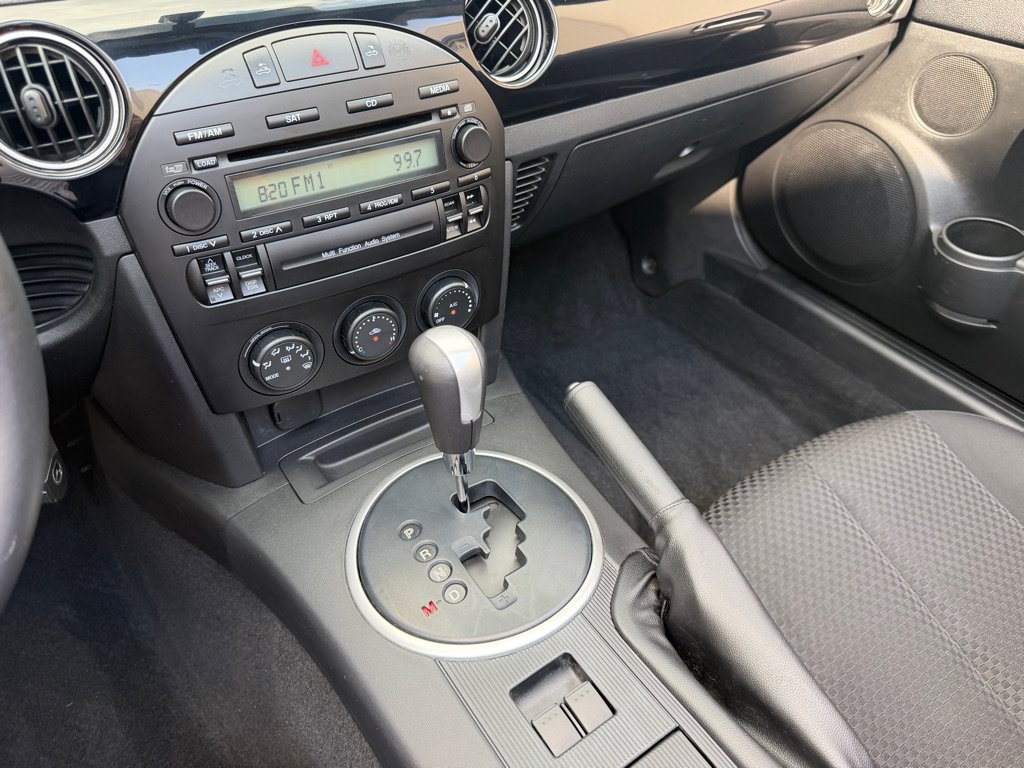 Used 2008 MAZDA MX-5 Miata Touring RWD image 16