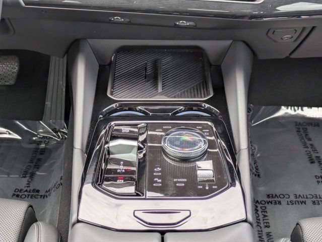 Used 2026 BMW 530i xDrive AWD/4WD image 12