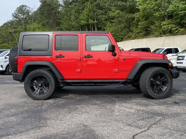 Used 2015 Jeep Wrangler Unlimited Rubicon w/ Connectivity Group image 2