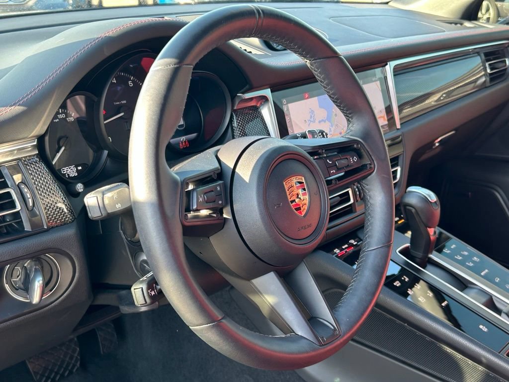 Used 2024 Porsche Macan AWD/4WD image 17