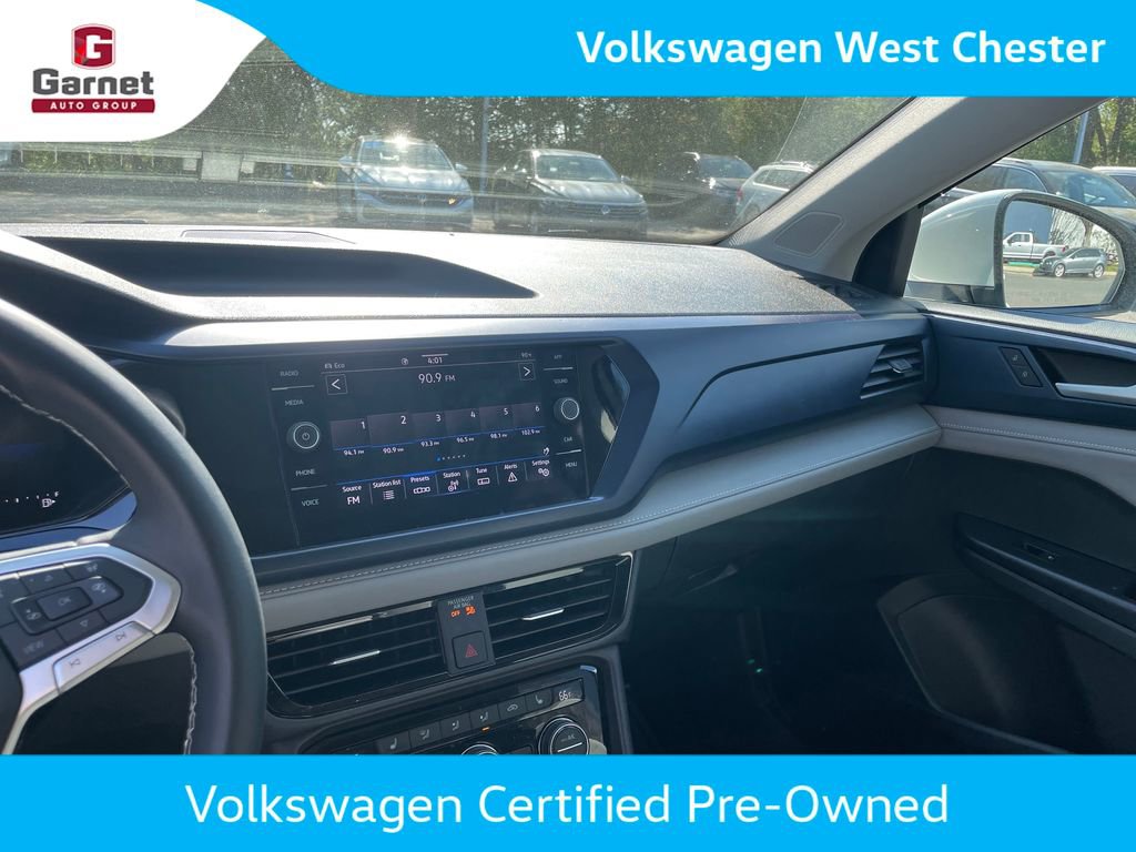 Used 2024 Volkswagen Taos SE w/ Panoramic Sunroof Package AWD/4WD image 14