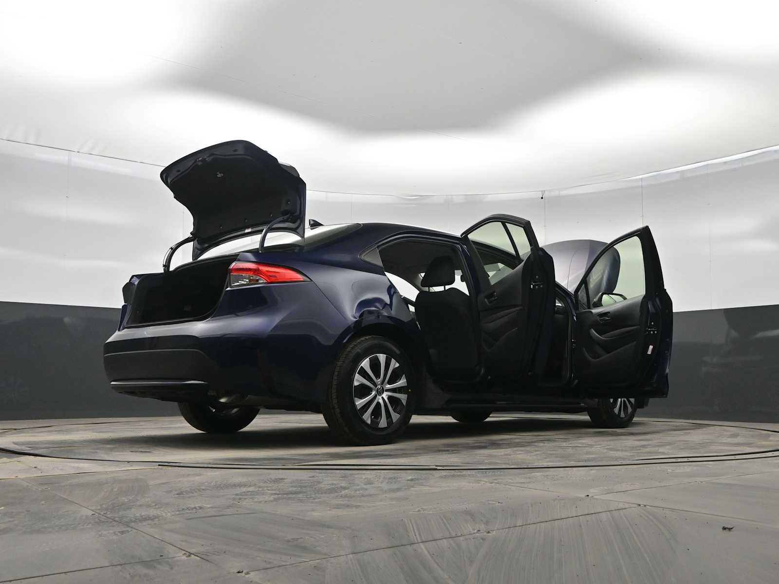 Used 2022 Toyota Corolla LE image 44