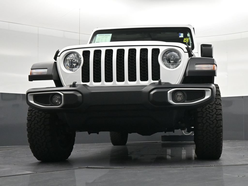 Used 2023 Jeep Gladiator Sport AWD/4WD image 32