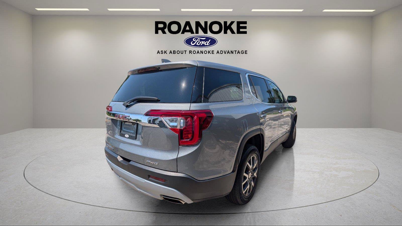 Used 2023 GMC Acadia SLE AWD/4WD image 9