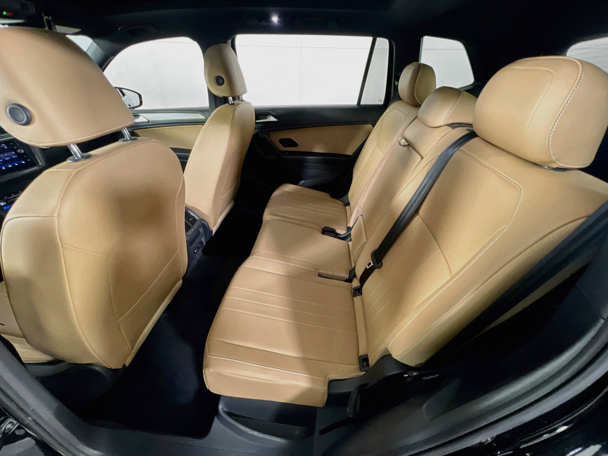 Used 2022 Volkswagen Tiguan SE AWD/4WD image 24