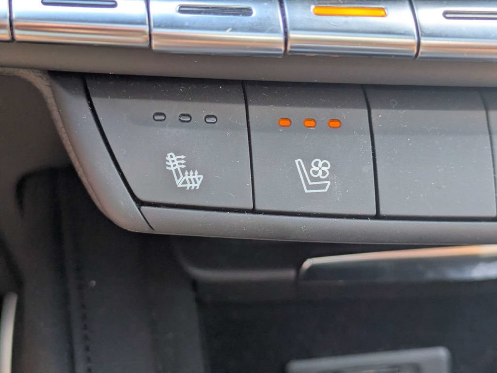 Used 2023 Cadillac XT4 Sport FWD image 24