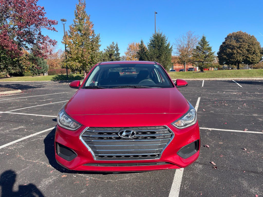 Used 2020 Hyundai Accent SE FWD image 2