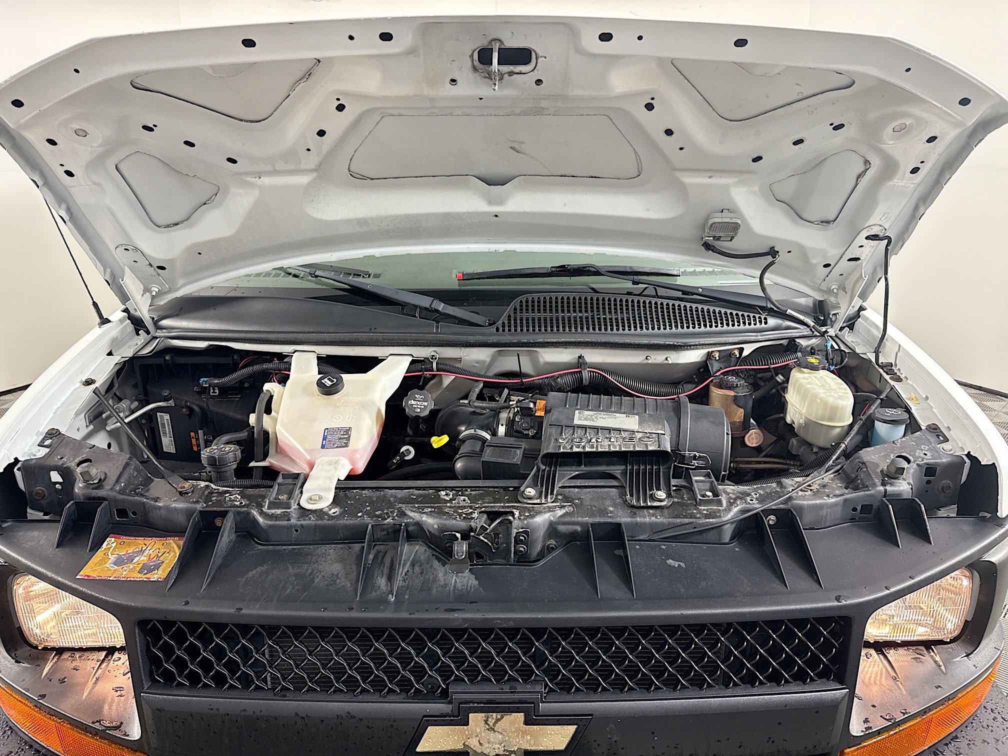 Used 2017 Chevrolet Express 2500 image 33