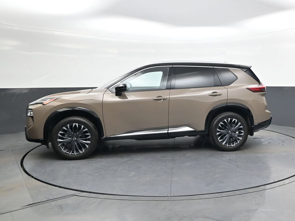 Used 2024 Nissan Rogue Platinum image 8