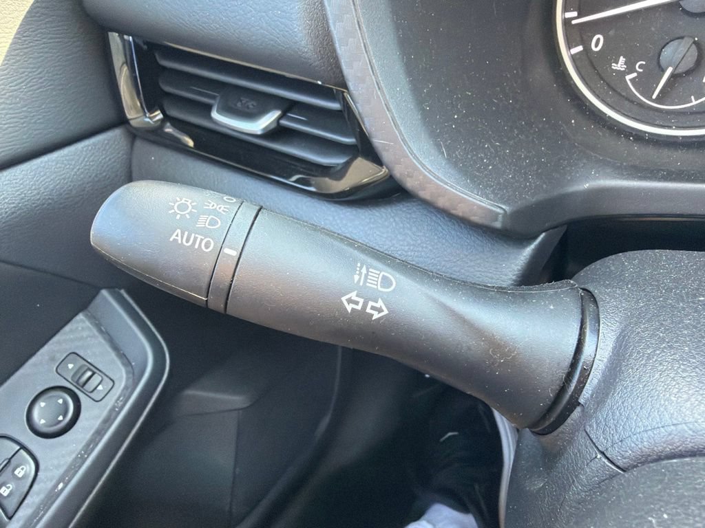 Used 2025 Nissan Sentra SV FWD image 26