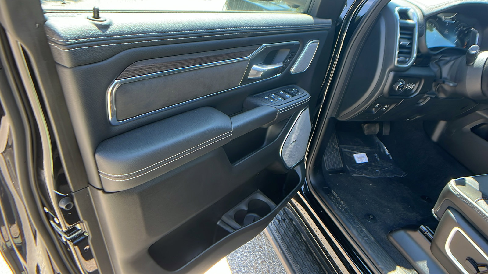 New 2026 RAM 1500 Laramie w/ Night Edition image 14