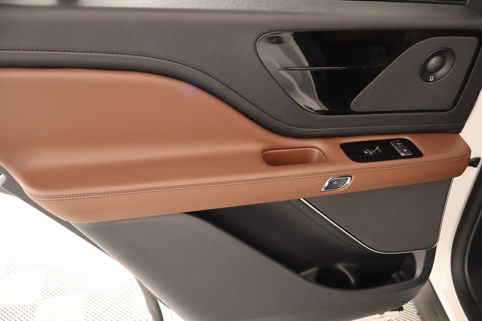 New 2026 Lincoln Aviator Reserve image 18