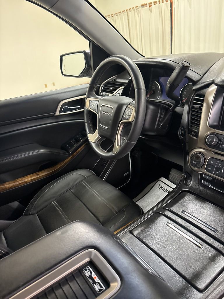 Used 2017 GMC Yukon Denali w/ Open Road Package AWD/4WD image 29