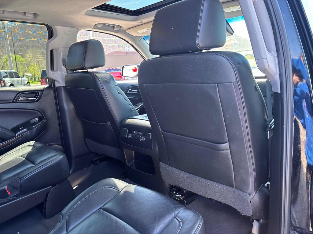 Used 2019 Chevrolet Suburban LT AWD/4WD image 32