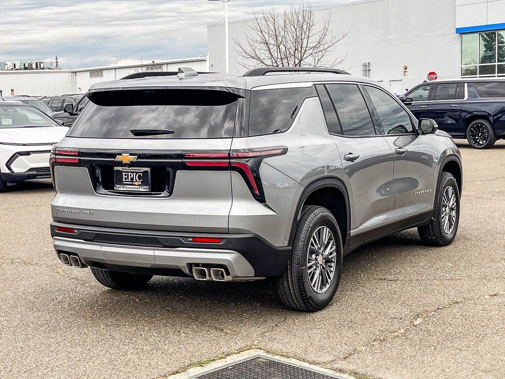 New 2026 Chevrolet Traverse LT w/ Enhanced Driving Package image 4