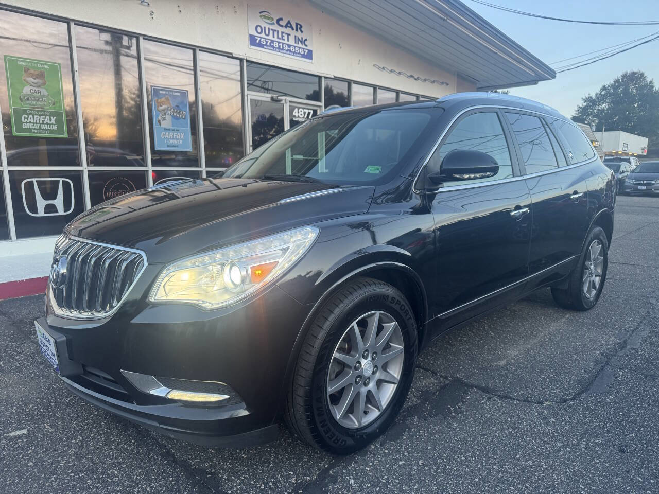 Used 2013 Buick Enclave Leather image 2
